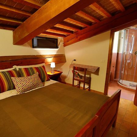 Agriturismo Cascina Cipressa San Romano  ภายนอก รูปภาพ