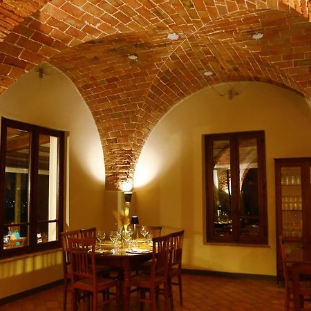 Agriturismo Cascina Cipressa San Romano  ภายนอก รูปภาพ