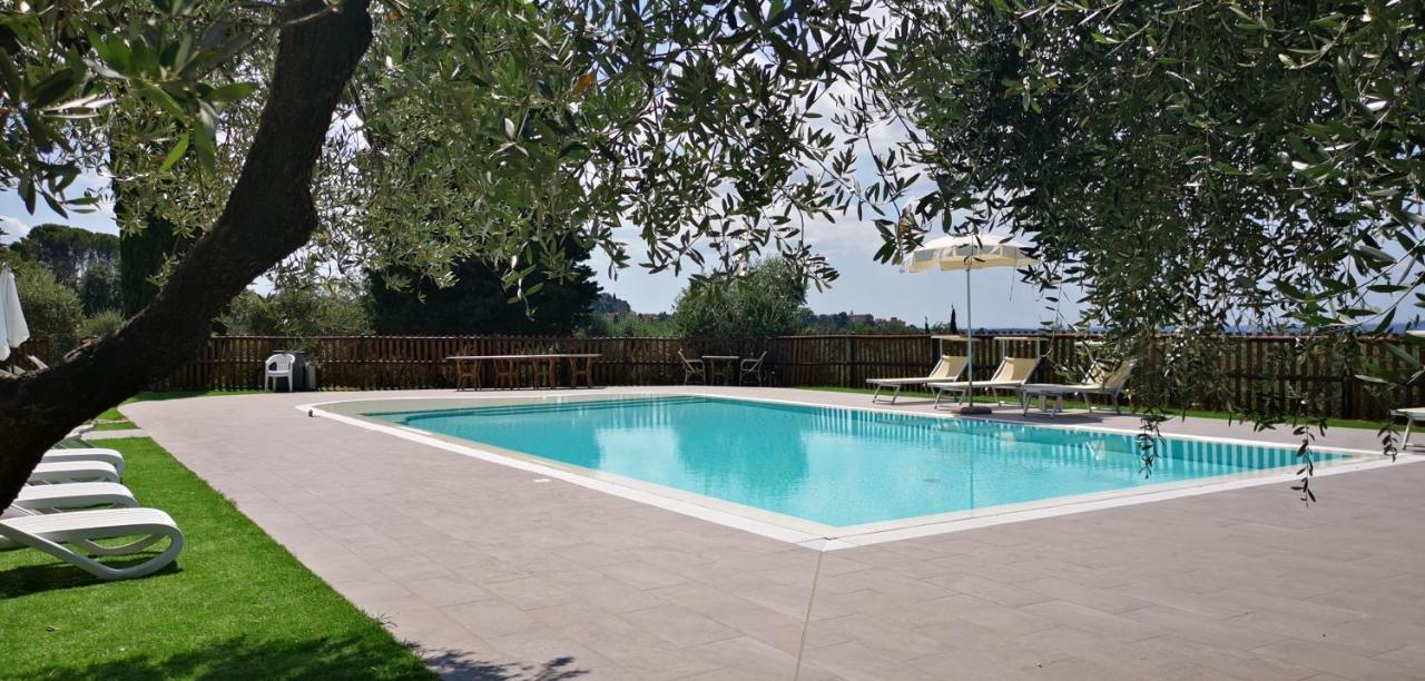 Agriturismo Cascina Cipressa San Romano  ภายนอก รูปภาพ