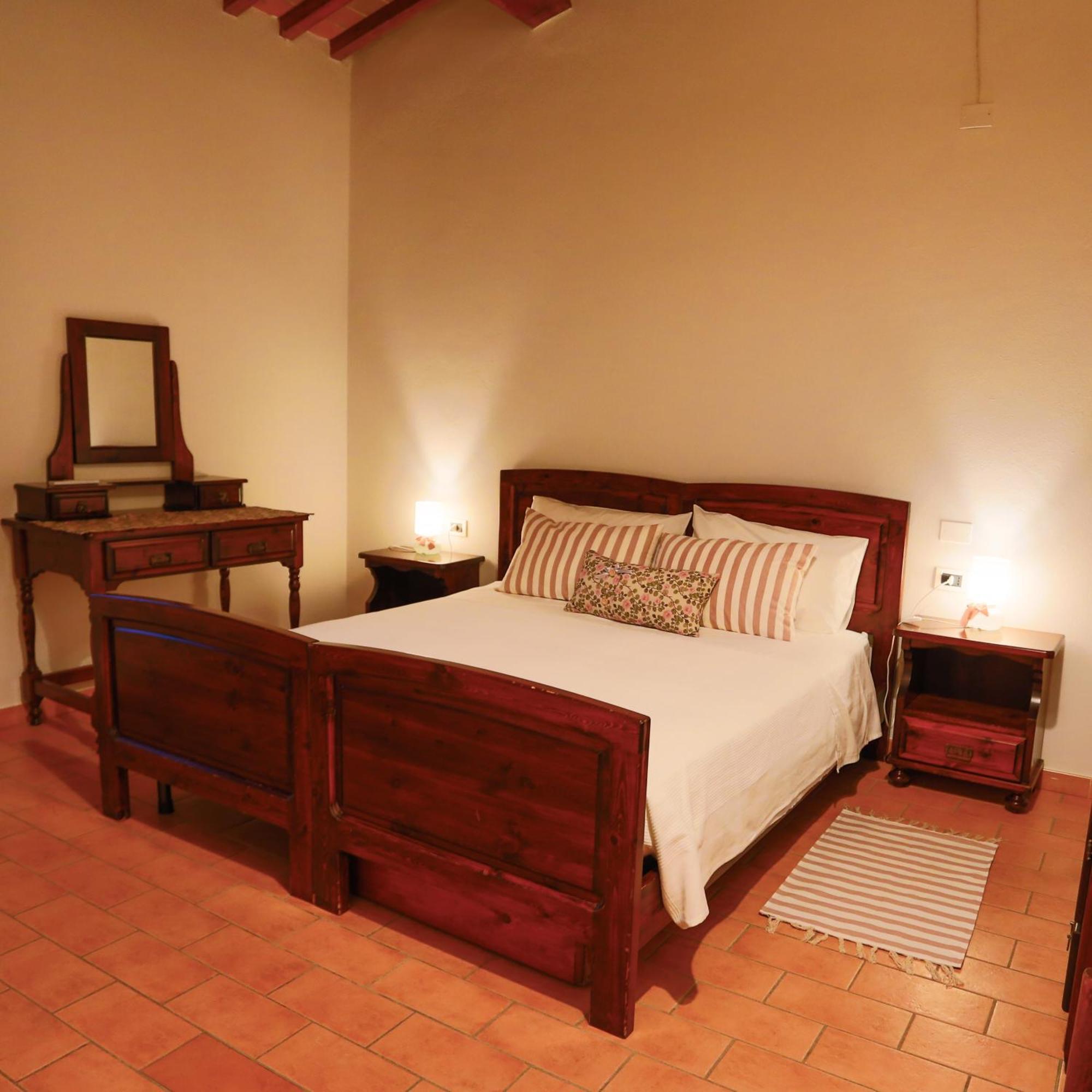 Agriturismo Cascina Cipressa San Romano  ภายนอก รูปภาพ