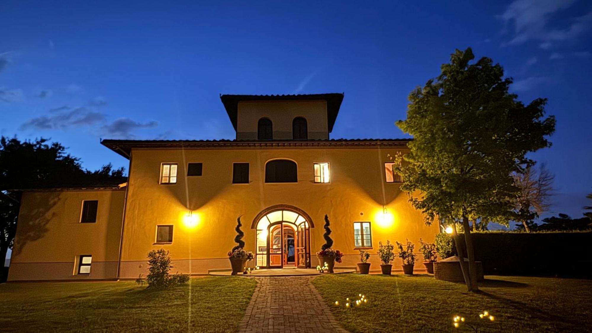 Agriturismo Cascina Cipressa San Romano  ภายนอก รูปภาพ