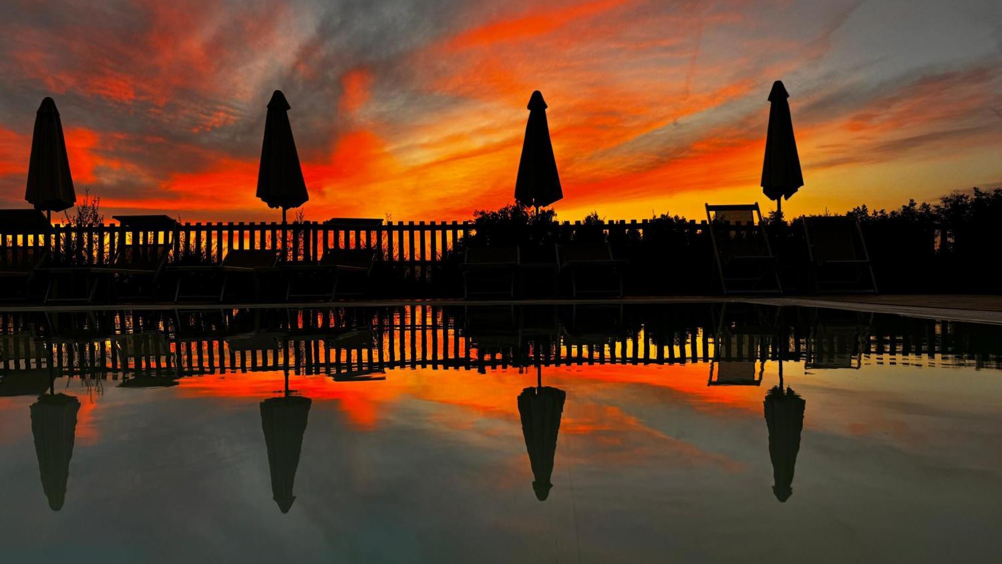 Agriturismo Cascina Cipressa San Romano  ภายนอก รูปภาพ
